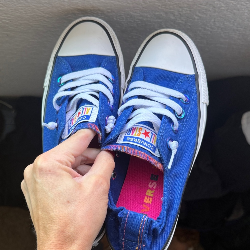 Converse women’s shoreline Navy Sneakers